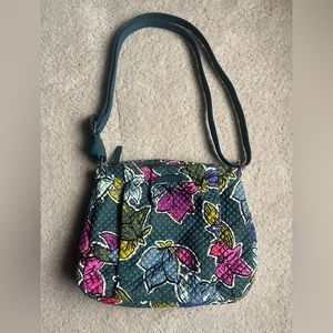 EUC Vera Bradley crossbody purse